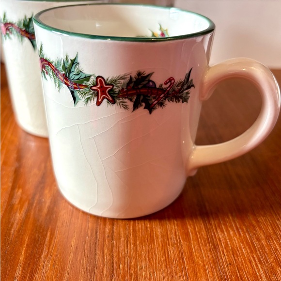 🎄 7 O’Tannenbaum mugs for Christmas from The Cellar at Macys Cream with greenery - Picture 3 of 8
